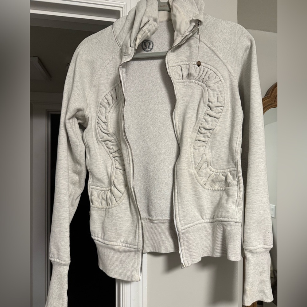 Lululemon gray zip up size 6